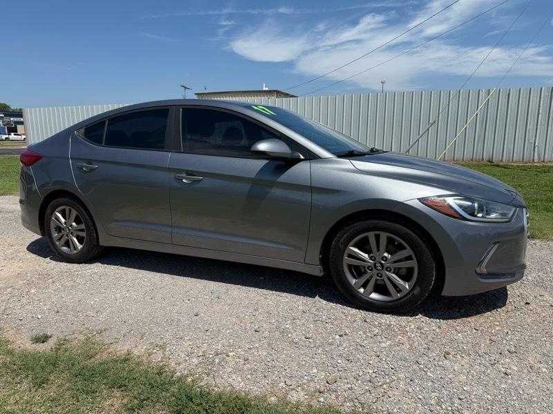 Hyundai Elantra Value Edition 6A 2017