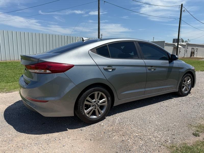 Hyundai Elantra Value Edition 6A 2017