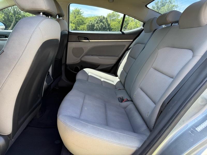 Hyundai Elantra Value Edition 6A 2017