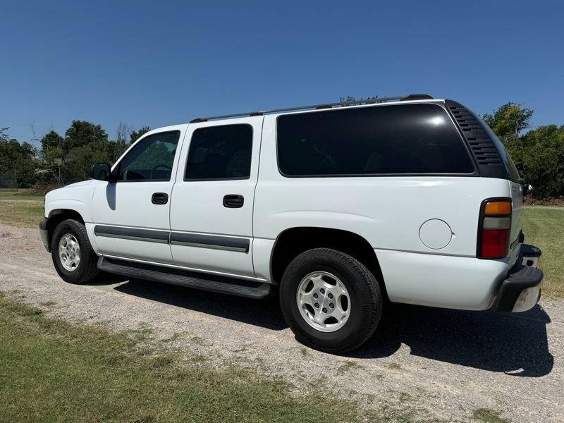 Chevrolet Suburban 1500 2WD 2004
