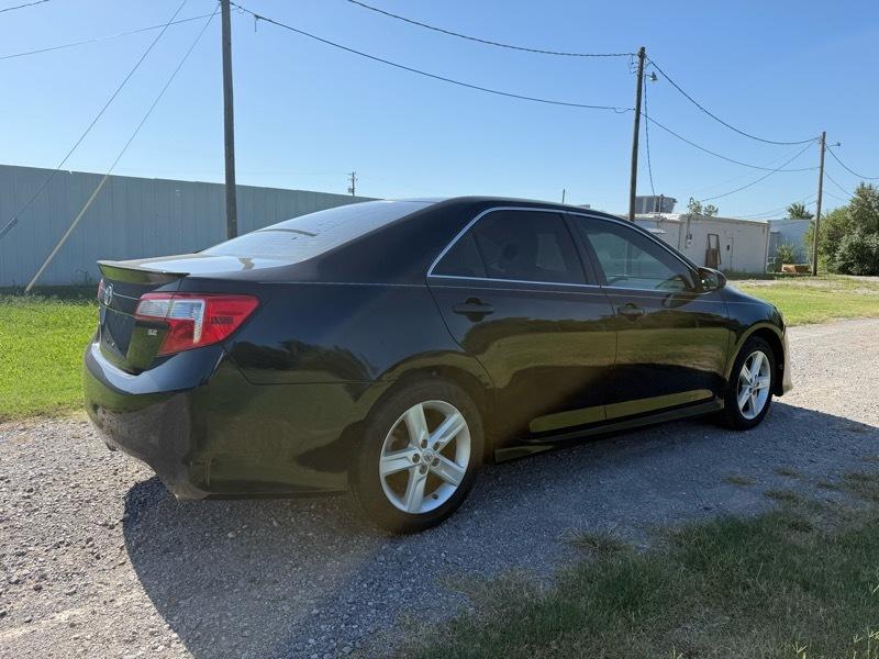 Toyota Camry SE 2012
