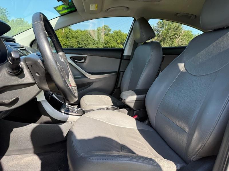 Hyundai Elantra GLS M/T 2013
