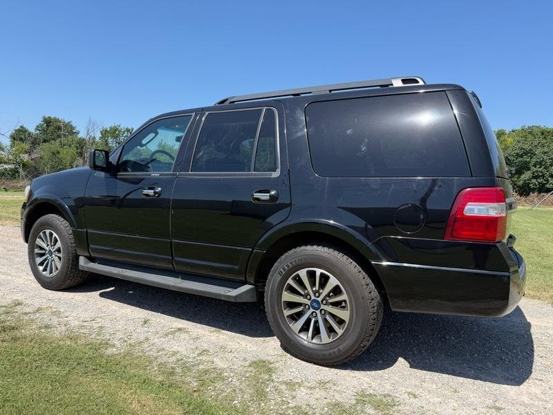 Ford Expedition XLT 4WD 2017