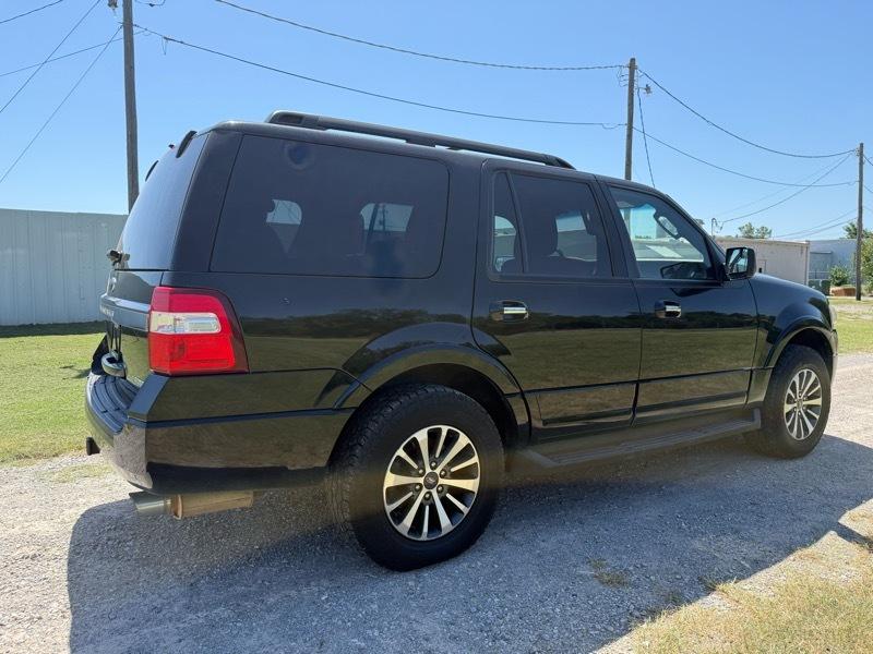 Ford Expedition XLT 4WD 2017