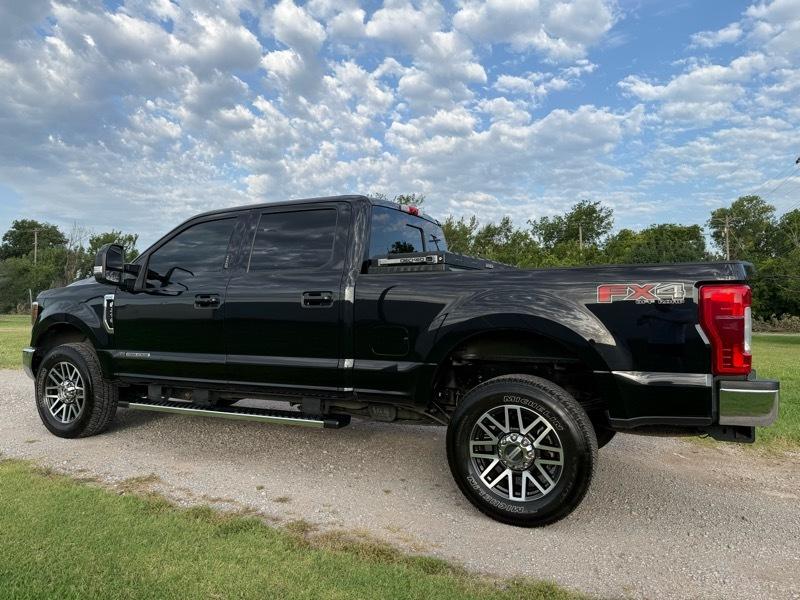 Ford F-250 SD Lariat Crew Cab 4WD 2019
