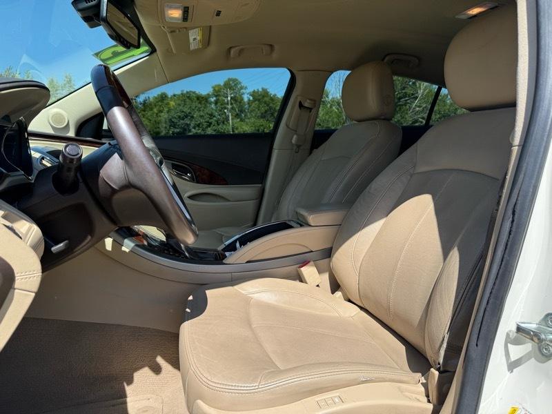 Buick LaCrosse Premium Package 2, w/Leather 2013