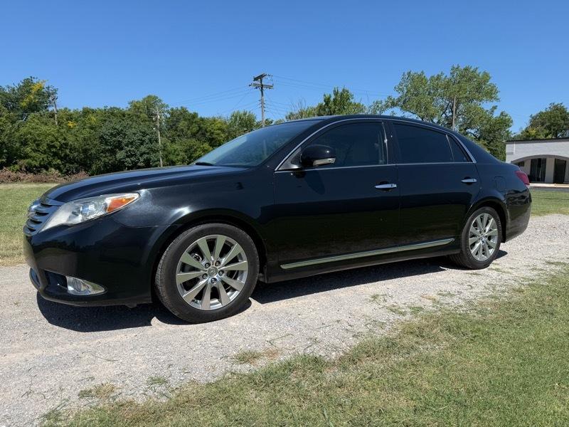 Toyota Avalon 4dr Sedan XLS w/Bucket Seats 2012