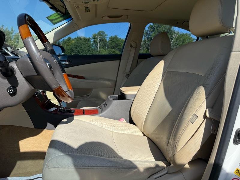 Lexus ES 350 Sedan 2010