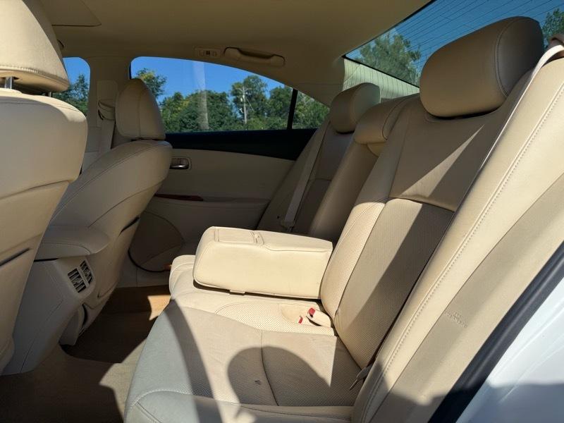 Lexus ES 350 Sedan 2010