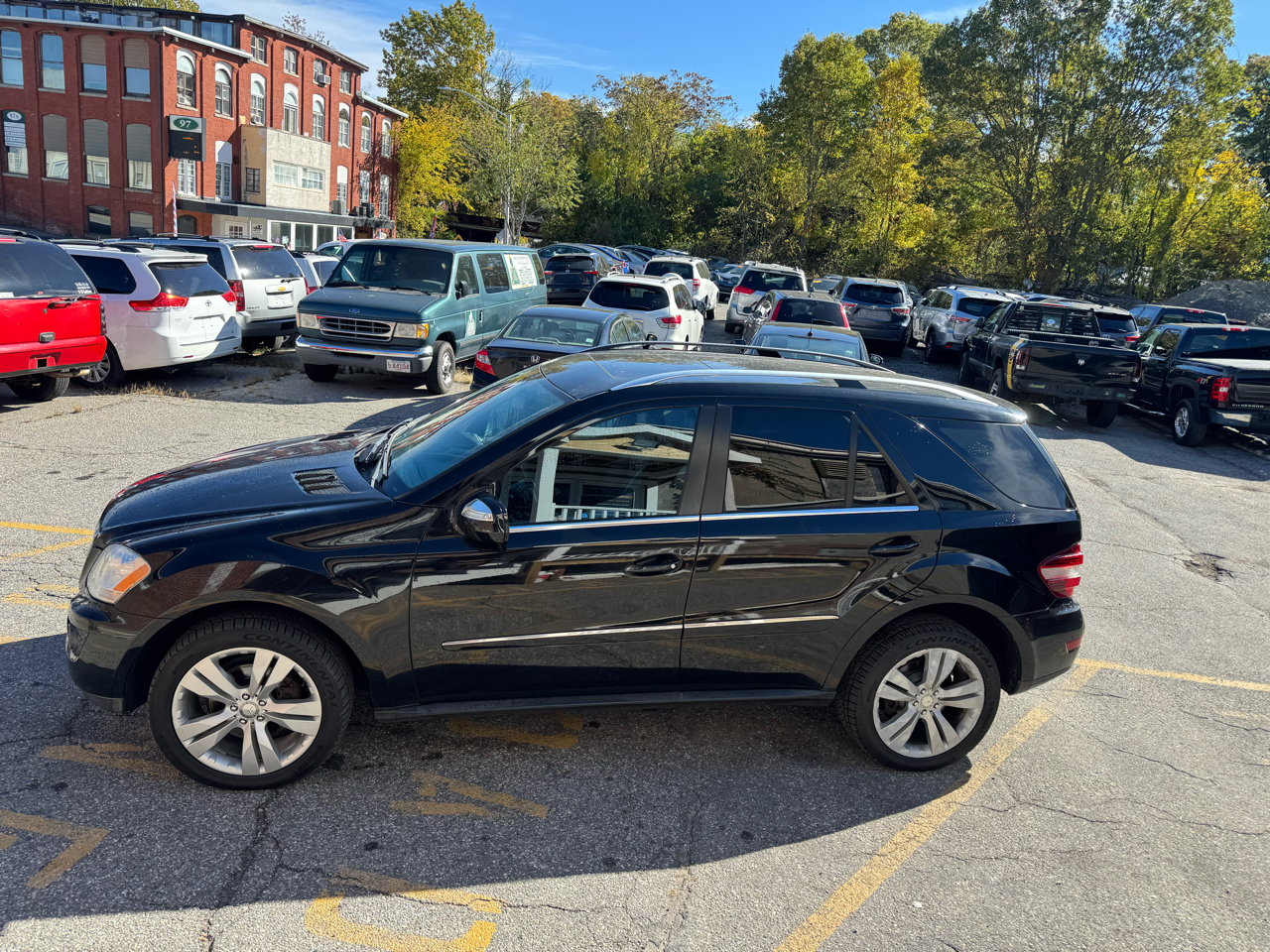 Mercedes-Benz M-Class ML350 4MATIC 2010 Mercedes-Benz M-Class ML350 4MATIC 2010