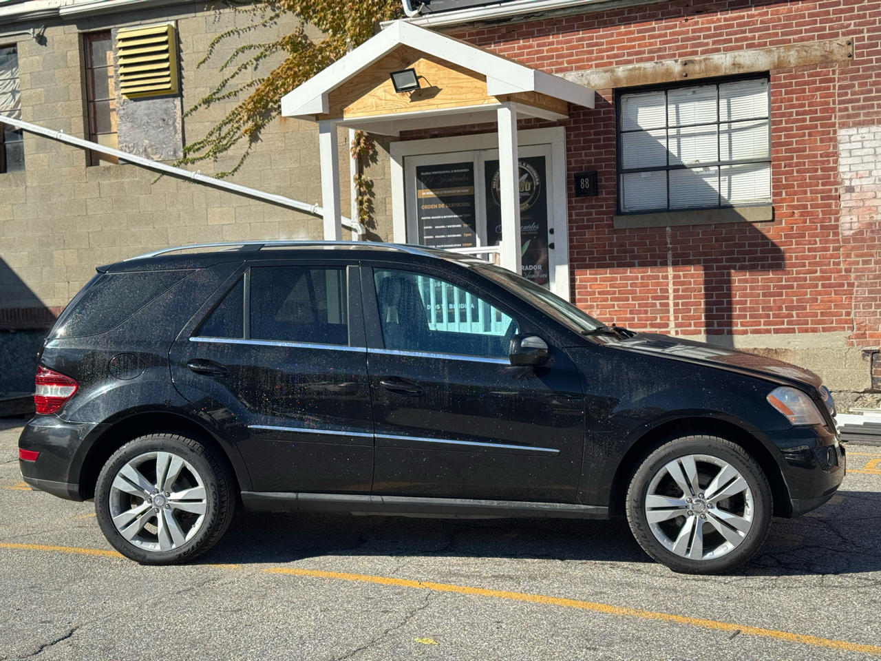 Mercedes-Benz M-Class ML350 4MATIC 2010 Mercedes-Benz M-Class ML350 4MATIC 2010