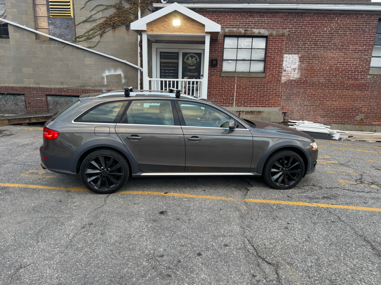 Audi allroad 2.0T Premium quattro Tiptronic 2014 Audi allroad 2.0T Premium quattro Tiptronic 2014