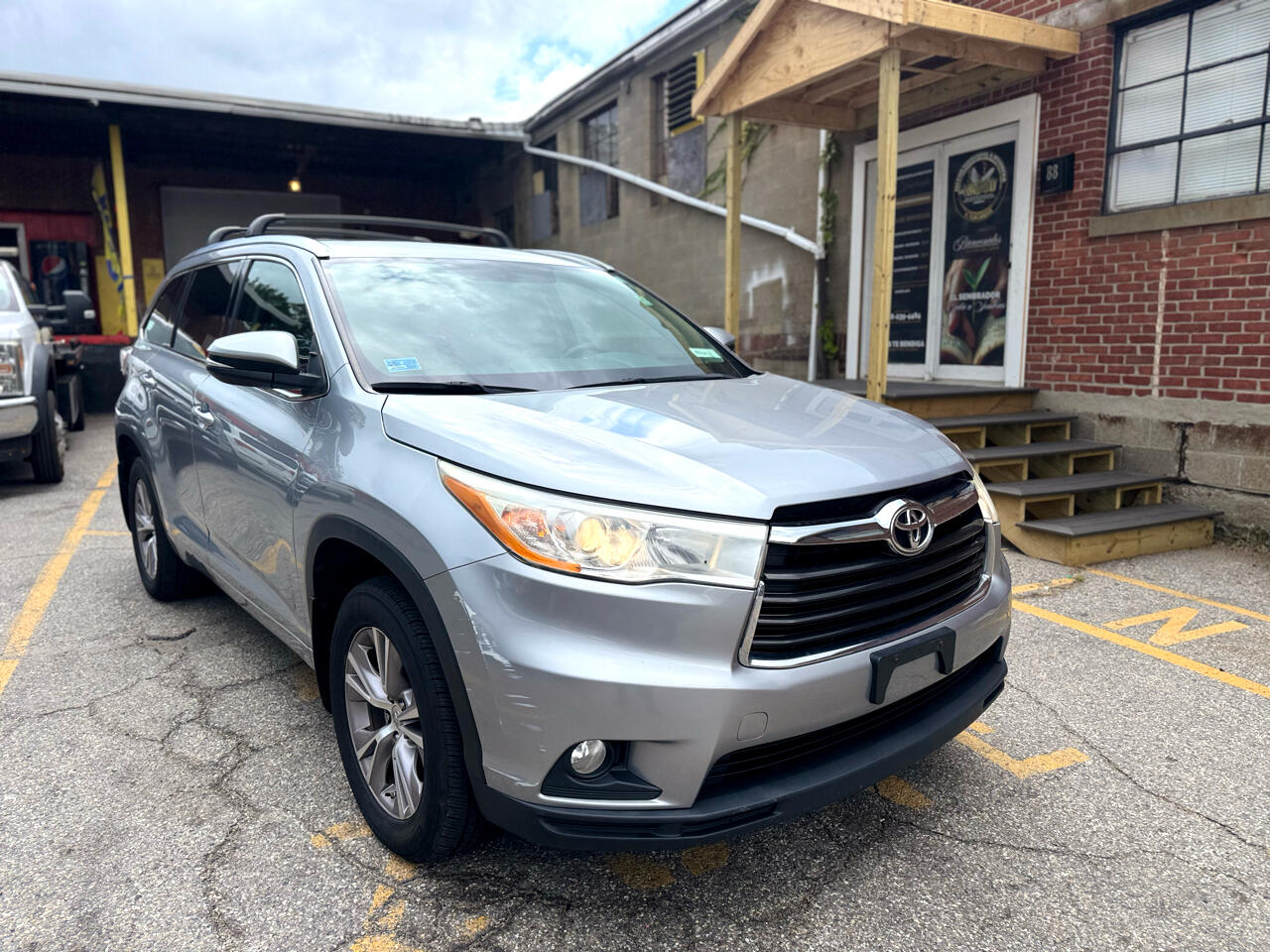 Toyota Highlander XLE AWD V6 2014 Toyota Highlander XLE AWD V6 2014