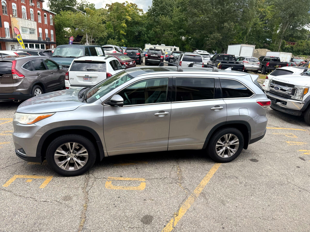 Toyota Highlander XLE AWD V6 2014 Toyota Highlander XLE AWD V6 2014