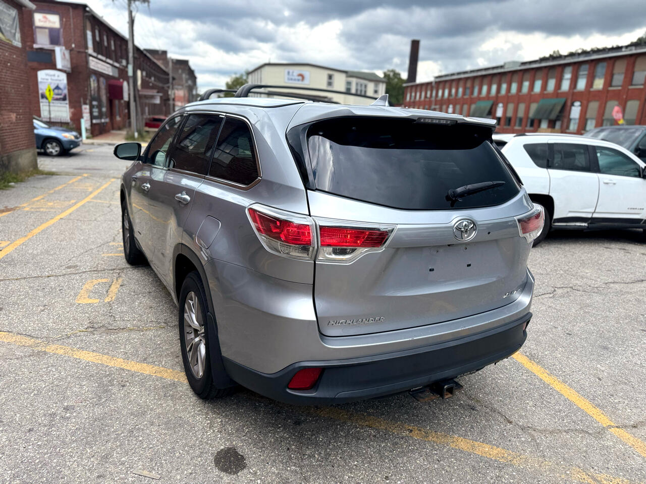 Toyota Highlander XLE AWD V6 2014 Toyota Highlander XLE AWD V6 2014