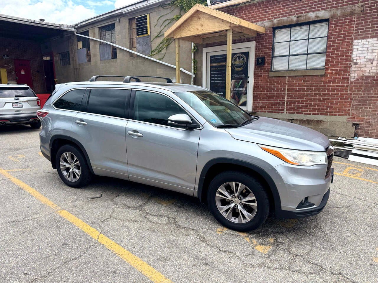 Toyota Highlander XLE AWD V6 2014 Toyota Highlander XLE AWD V6 2014
