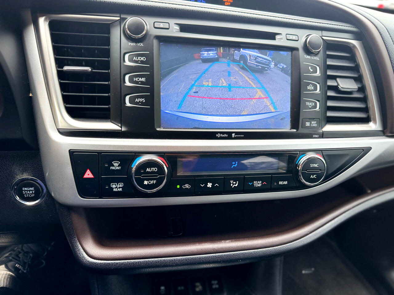 Toyota Highlander XLE AWD V6 2014 Toyota Highlander XLE AWD V6 2014