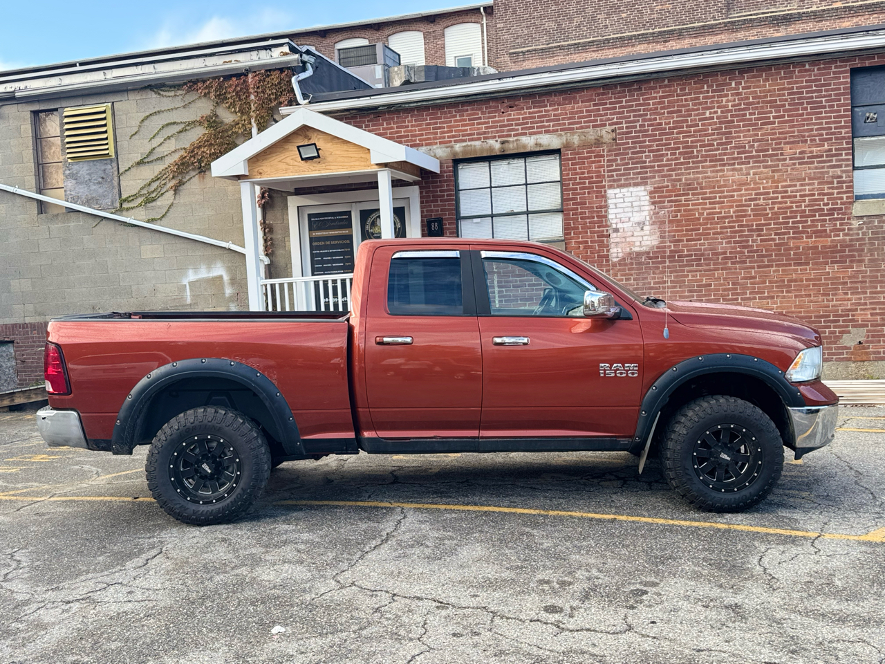 RAM 1500 SLT Quad Cab 4WD 2013 RAM 1500 SLT Quad Cab 4WD 2013