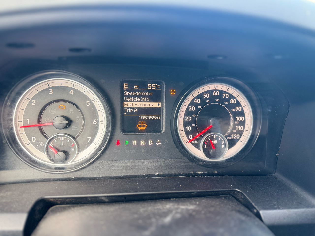 RAM 1500 SLT Quad Cab 4WD 2013 RAM 1500 SLT Quad Cab 4WD 2013