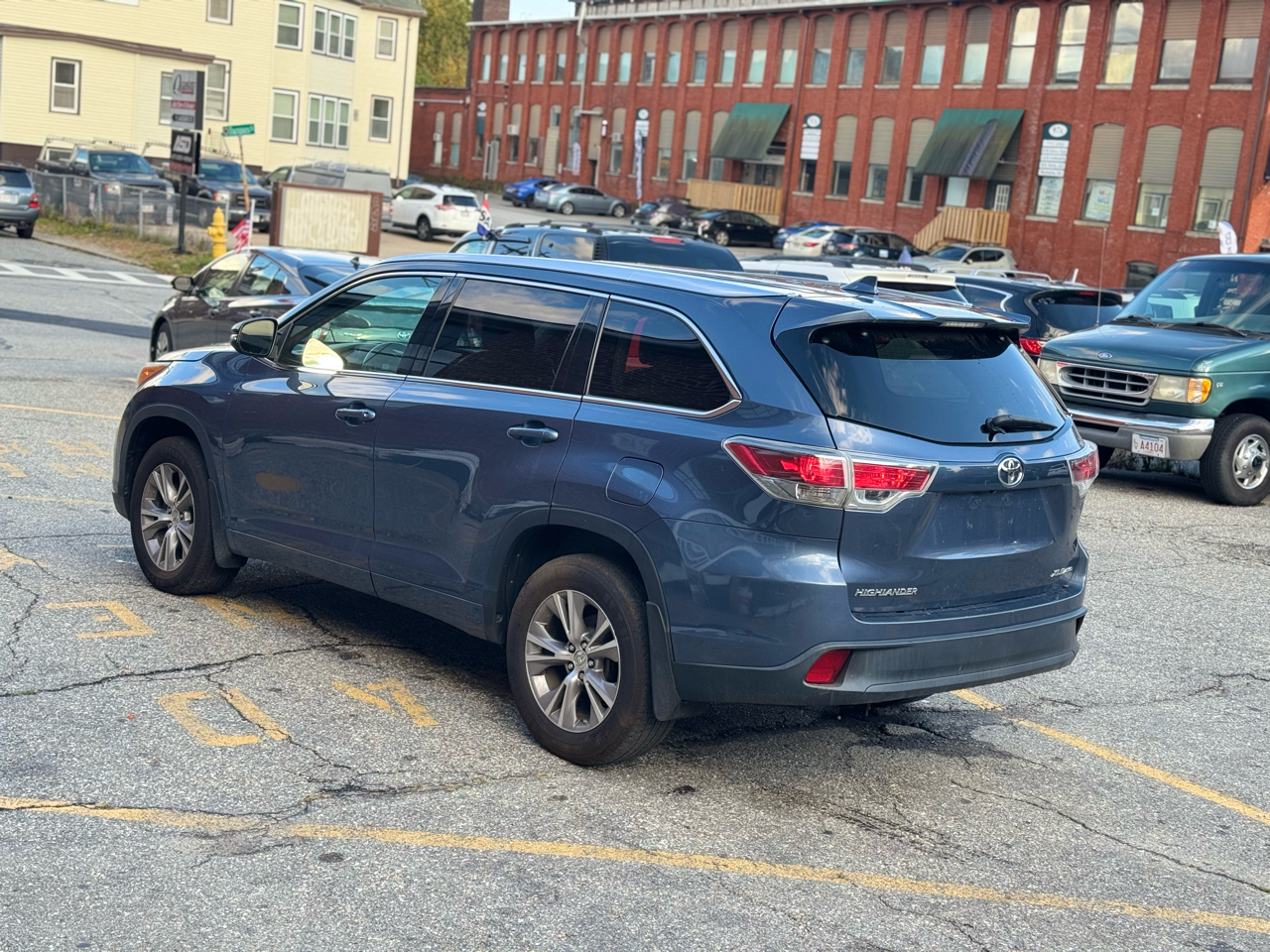 Toyota Highlander XLE AWD V6 2014 Toyota Highlander XLE AWD V6 2014