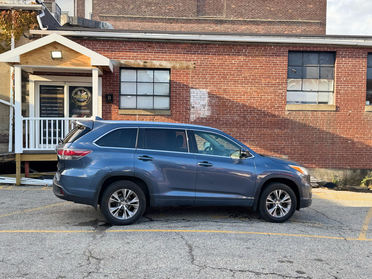 Toyota Highlander XLE AWD V6 2014 Toyota Highlander XLE AWD V6 2014