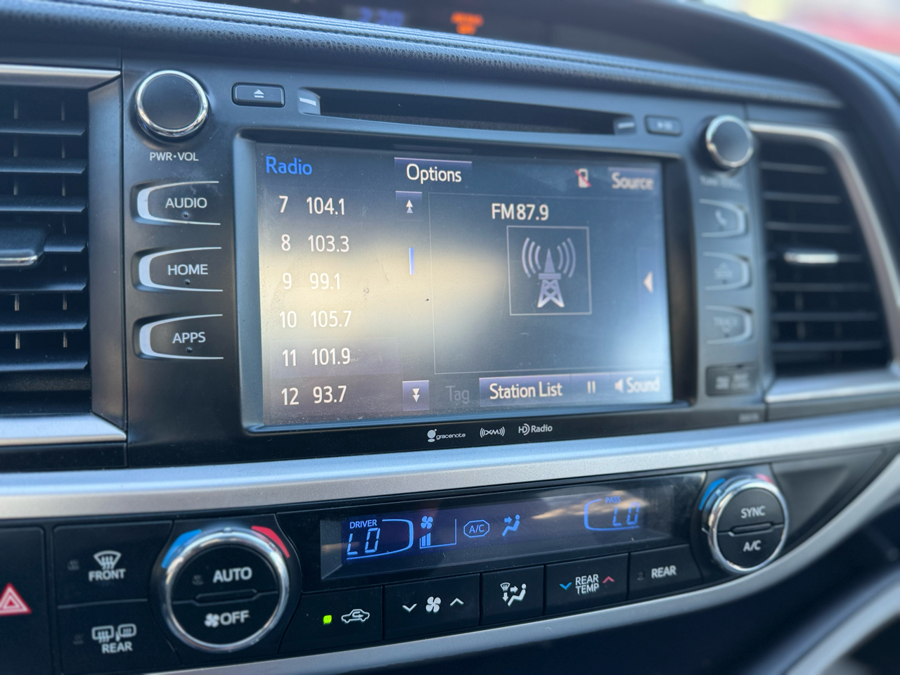 Toyota Highlander XLE AWD V6 2014 Toyota Highlander XLE AWD V6 2014