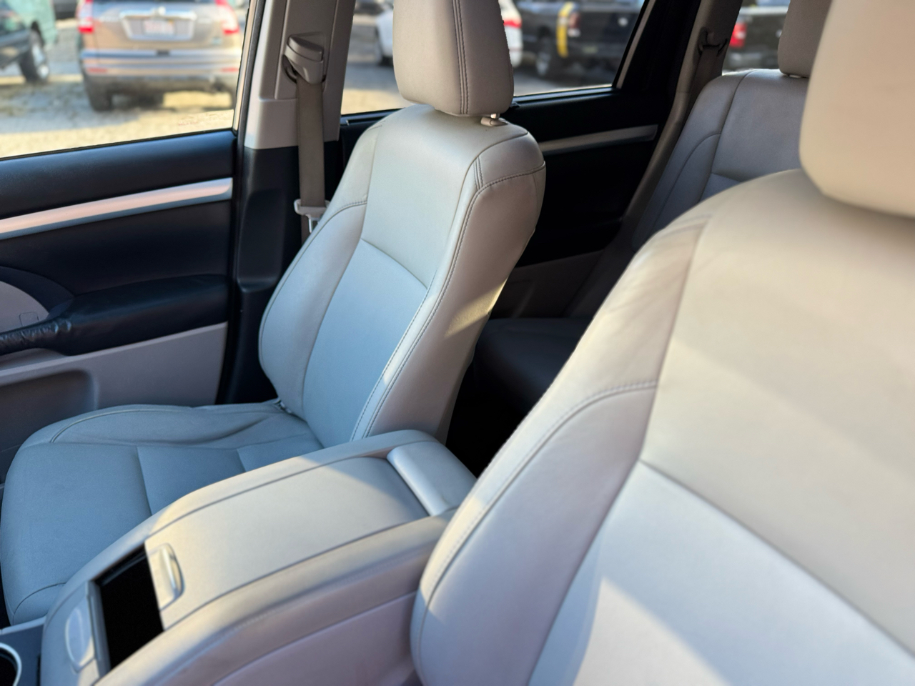 Toyota Highlander XLE AWD V6 2014 Toyota Highlander XLE AWD V6 2014