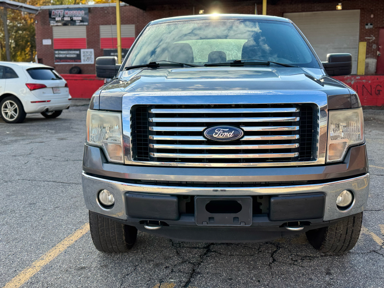 Ford F-150 2WD SuperCrew 139" XLT 2011 Ford F-150 2WD SuperCrew 139" XLT 2011