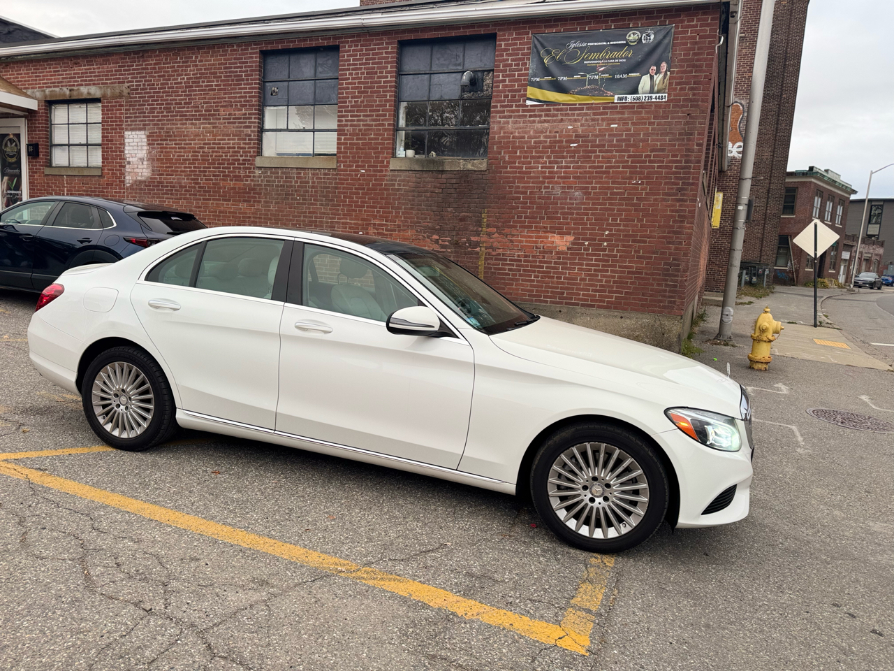 Mercedes-Benz C-Class C300 4MATIC Sedan 2016 Mercedes-Benz C-Class C300 4MATIC Sedan 2016