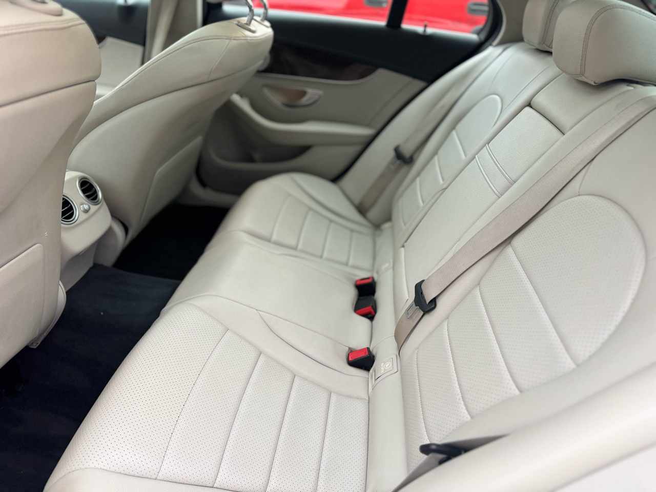 Mercedes-Benz C-Class C300 4MATIC Sedan 2016 Mercedes-Benz C-Class C300 4MATIC Sedan 2016