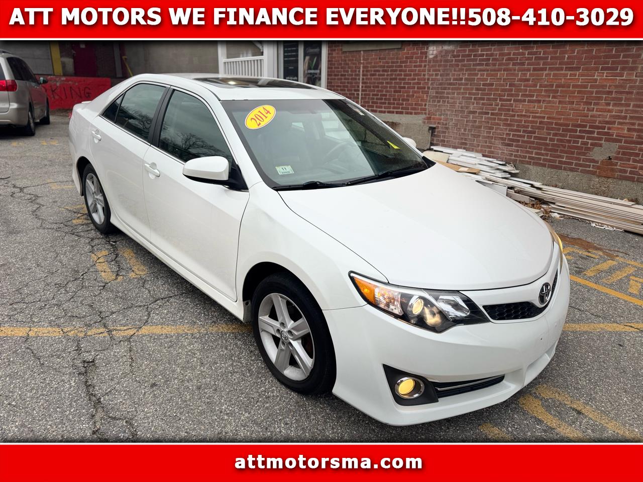 2014 Toyota Camry SE Sport's photo