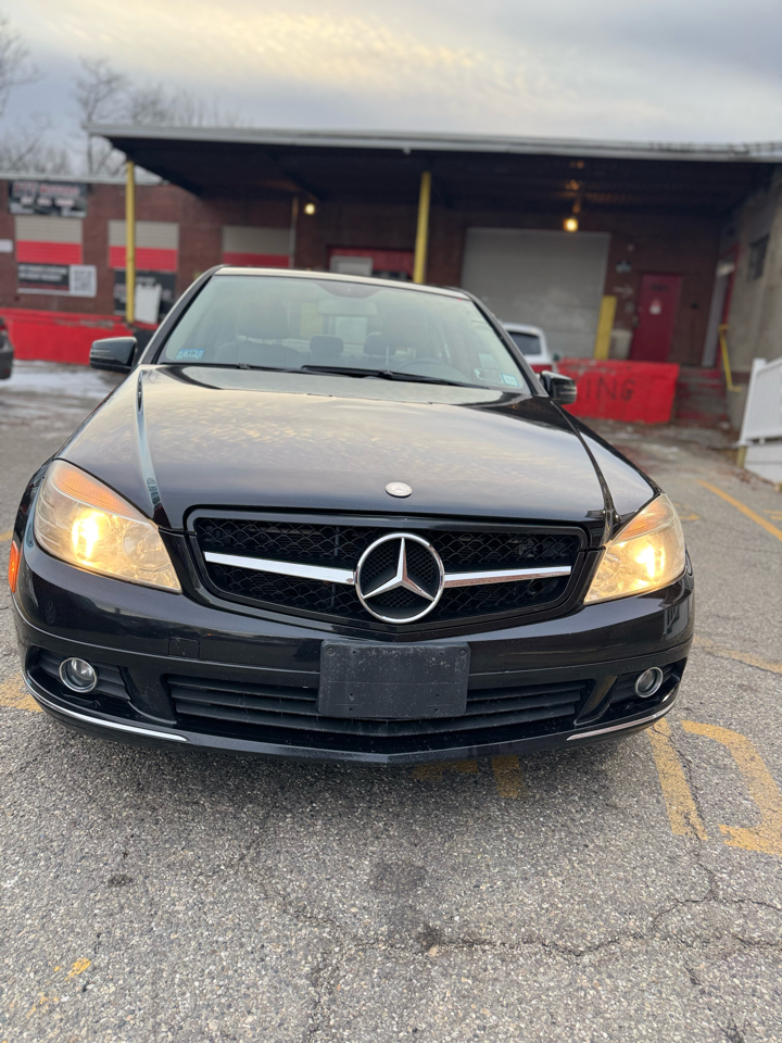 Mercedes-Benz C-Class C300 4MATIC Luxury Sedan 2011