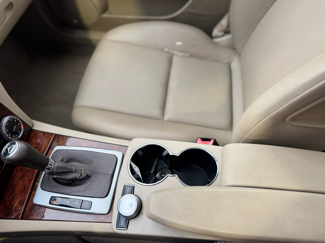 Mercedes-Benz C-Class C300 4MATIC Luxury Sedan 2011