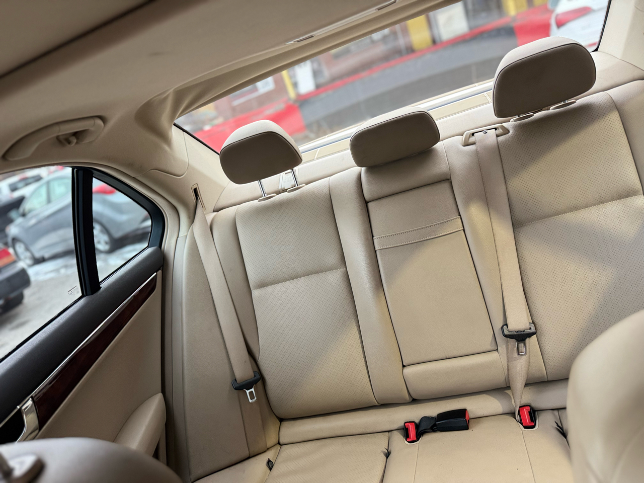 Mercedes-Benz C-Class C300 4MATIC Luxury Sedan 2011