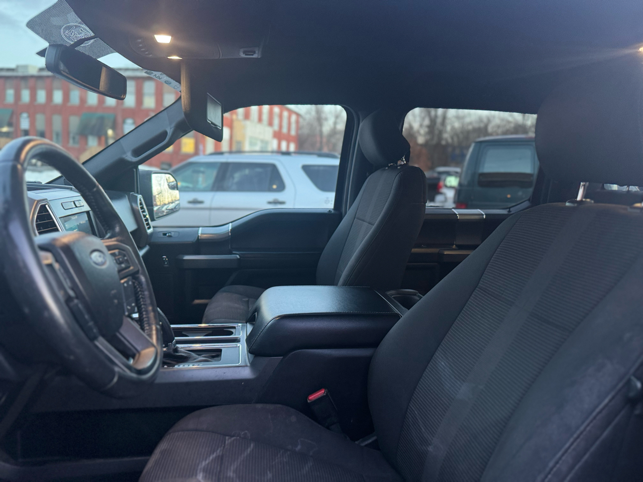 Ford F-150 SuperCrew 4WD 2016