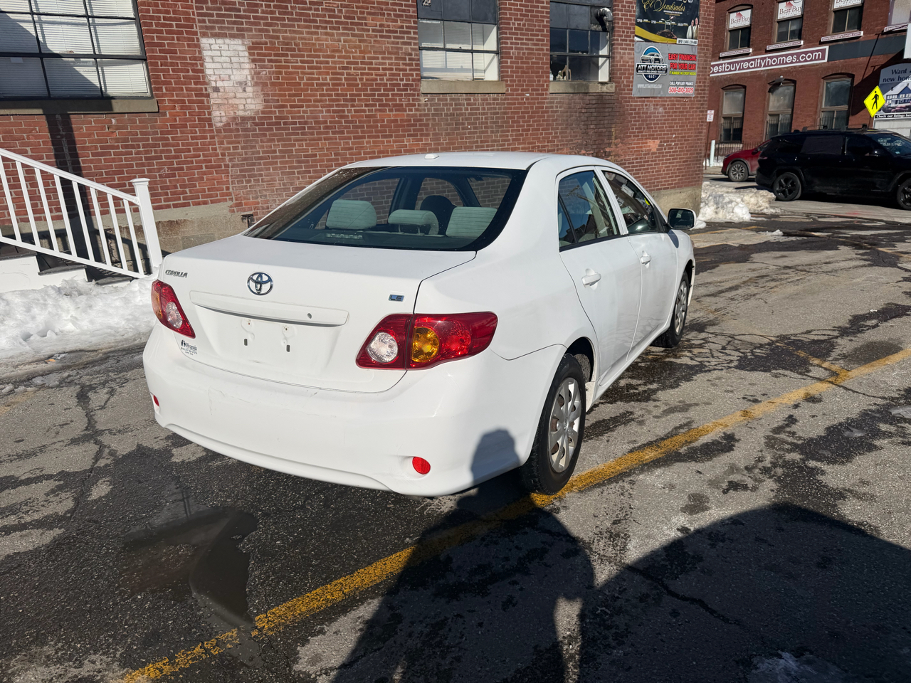 Toyota Corolla 4dr Sdn Auto LE (Natl) 2009