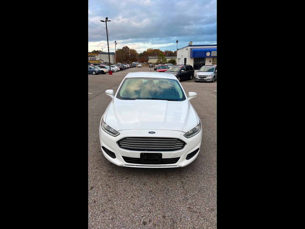 2014 Ford Fusion SE I4 FWD's photo