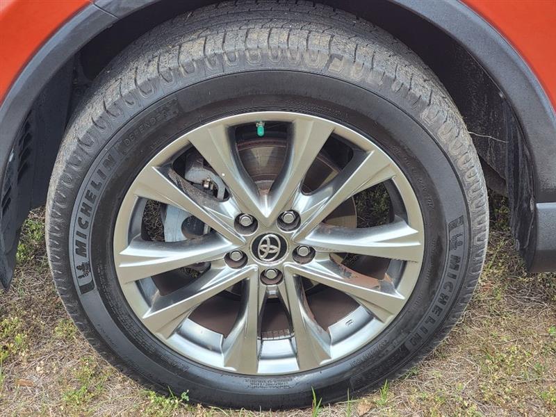Toyota RAV4 Limited FWD 2016