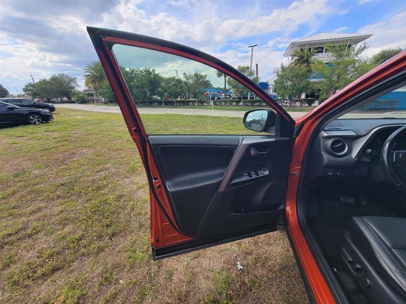 Toyota RAV4 Limited FWD 2016