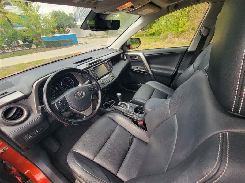 Toyota RAV4 Limited FWD 2016