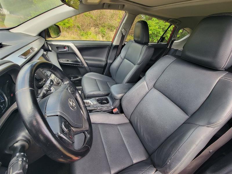 Toyota RAV4 Limited FWD 2016