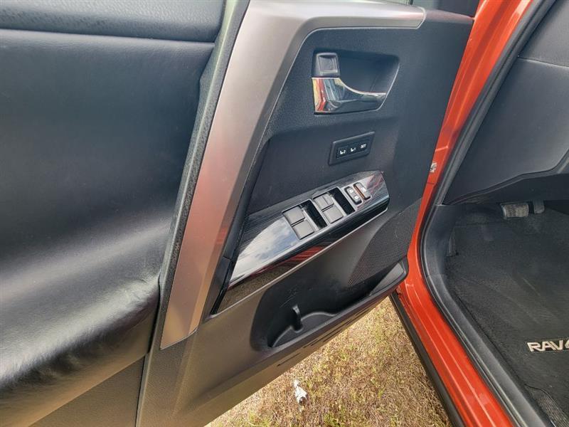 Toyota RAV4 Limited FWD 2016