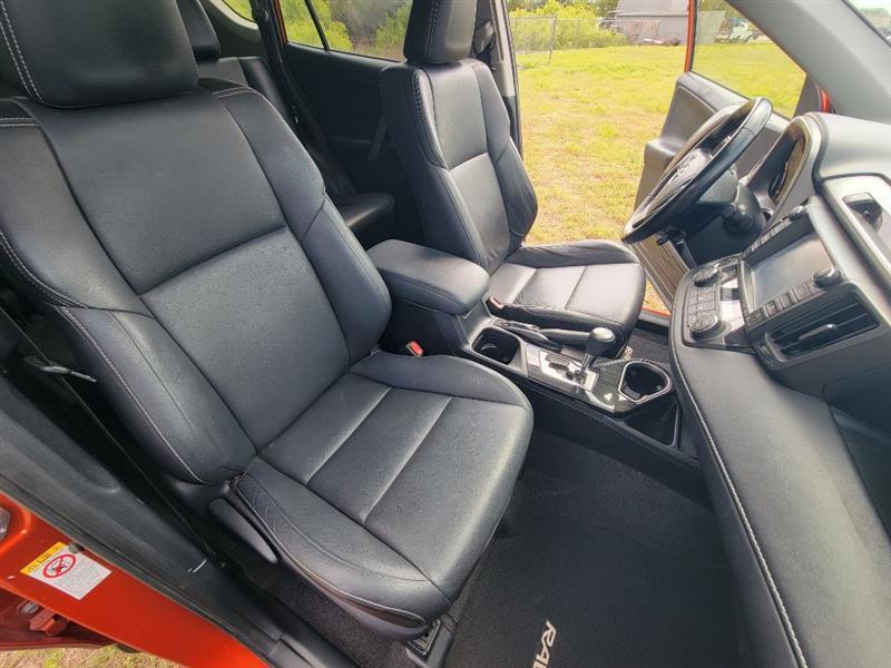 Toyota RAV4 Limited FWD 2016