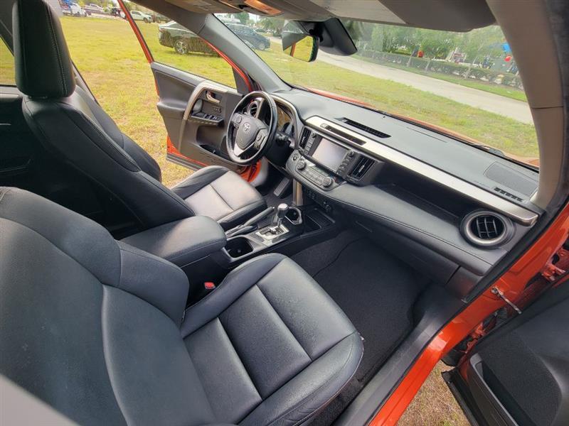 Toyota RAV4 Limited FWD 2016