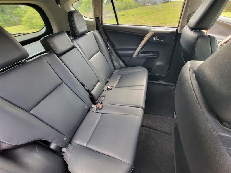 Toyota RAV4 Limited FWD 2016