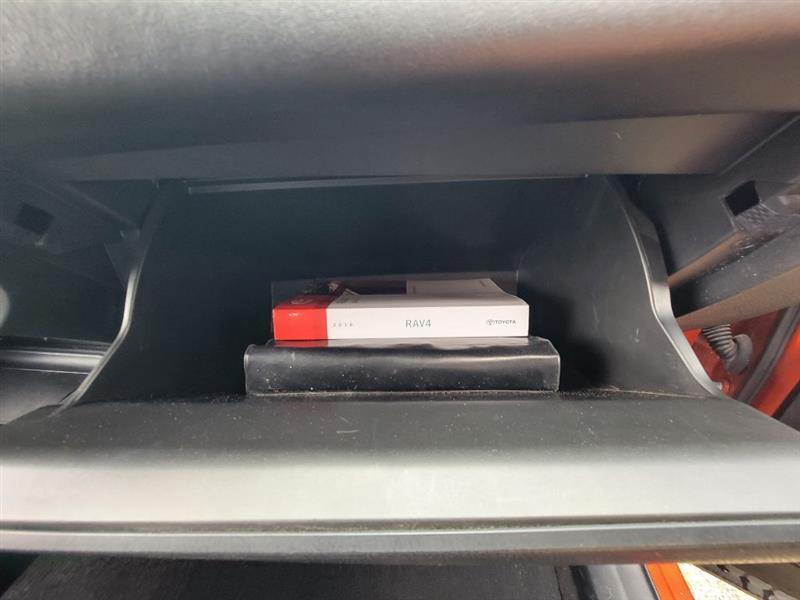 Toyota RAV4 Limited FWD 2016