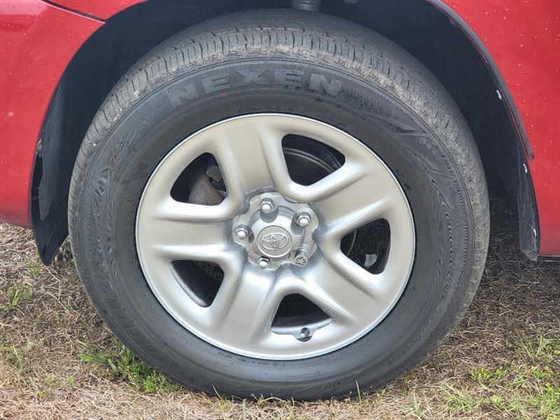 Toyota RAV4 Base I4 2WD 2009
