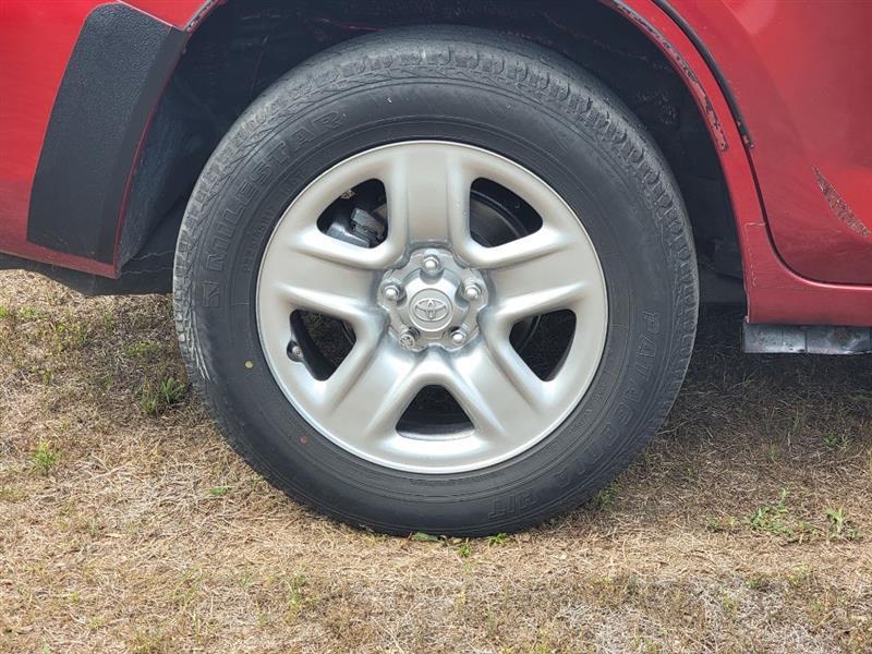 Toyota RAV4 Base I4 2WD 2009