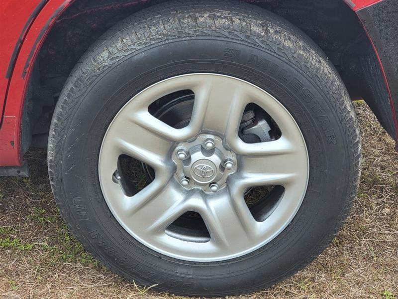 Toyota RAV4 Base I4 2WD 2009