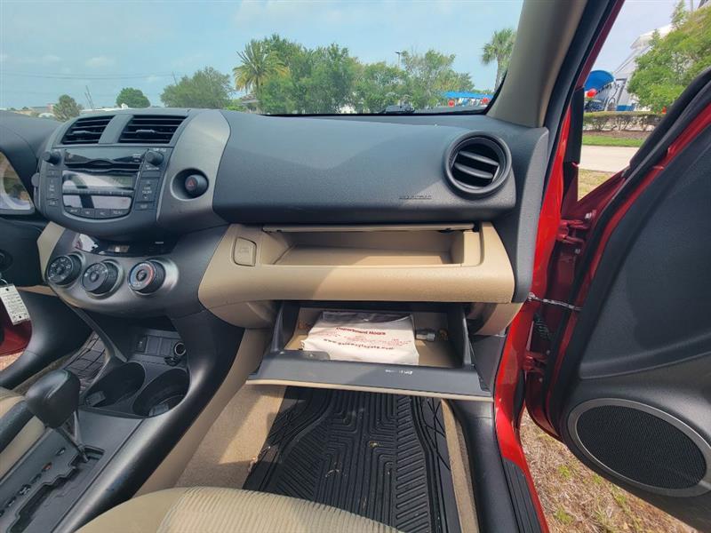 Toyota RAV4 Base I4 2WD 2009